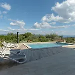 Luce Labin (Istria)
